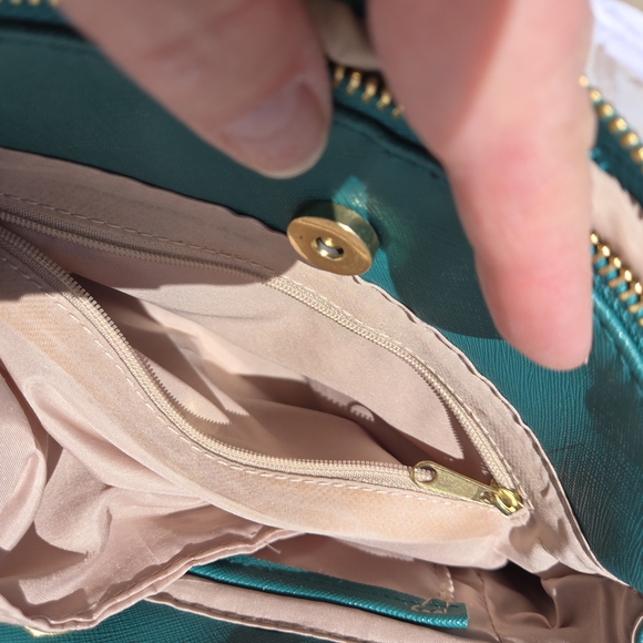 Green Crossbody Purse Teal Faux Leather Gold Hardware Double Zip Small Bag - Picture 14 of 16